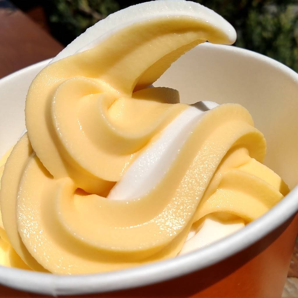 Hot Shots Coffeehouse | cafe | 27212 CA-189, Blue Jay, CA 92317, USA | 9097448325 OR +1 909-744-8325