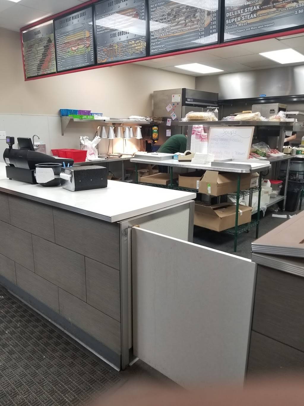 Papa Joes Submarines | restaurant | 566 E 200th St, Euclid, OH 44119, USA | 2166921068 OR +1 216-692-1068