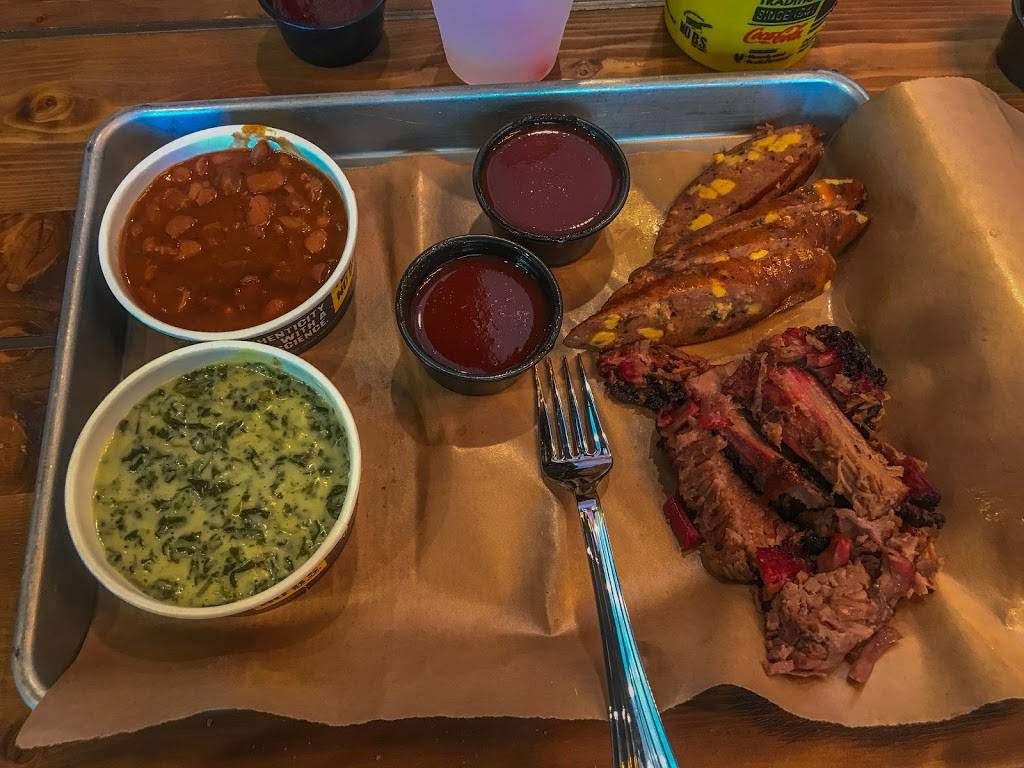 Dickeys Barbecue Pit | restaurant | 1877 E Williams Field Rd, Gilbert, AZ 85295, USA | 4806260686 OR +1 480-626-0686