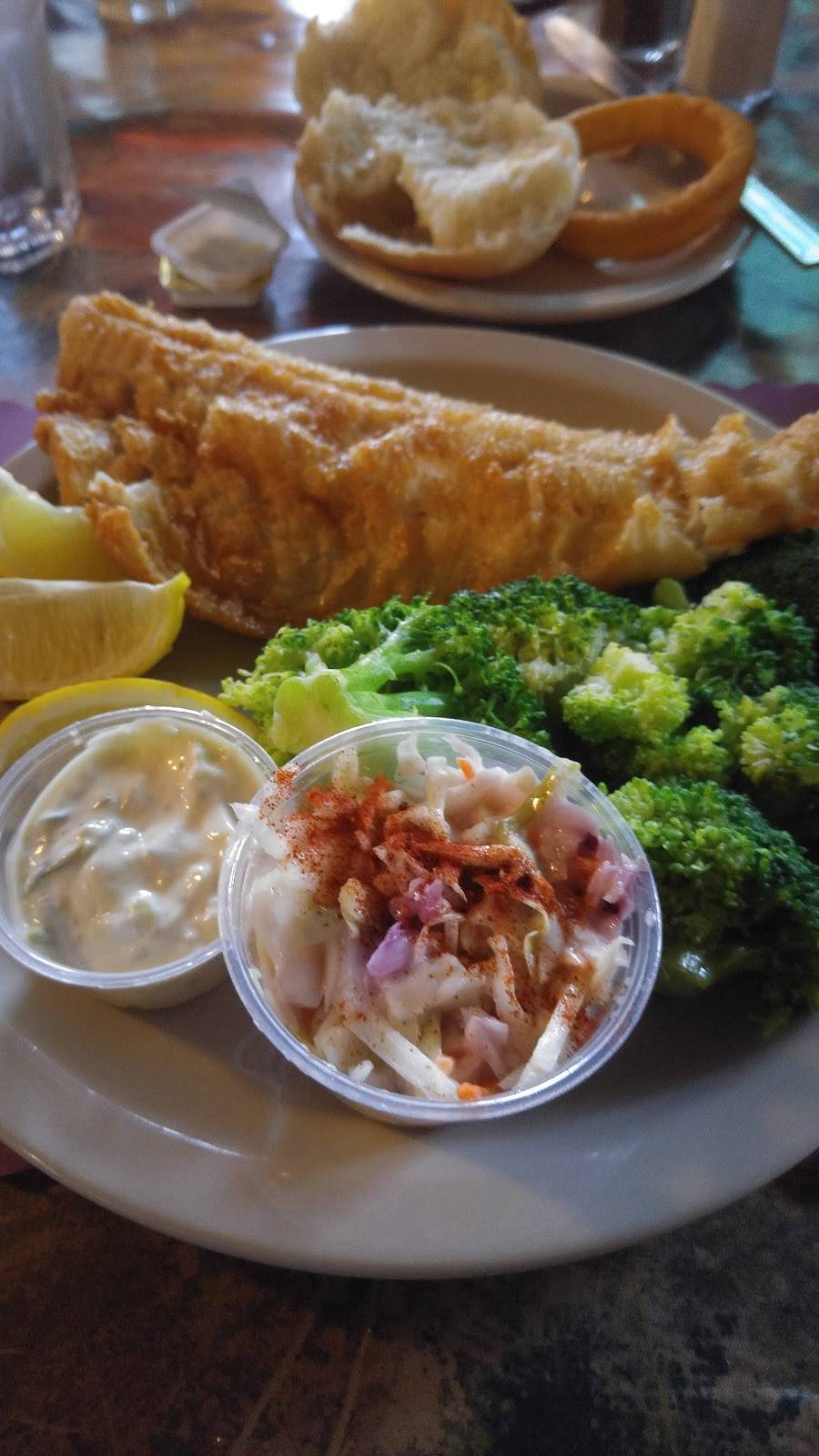 Lloyds Bar & Grill | restaurant | 8961 Macomb St, Grosse Ile Township, MI 48138, USA | 7346753117 OR +1 734-675-3117