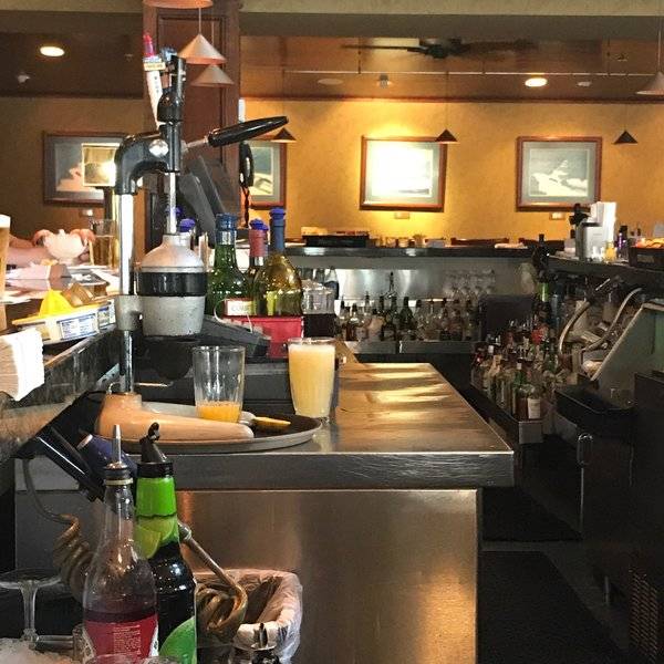 The Crab Trap | restaurant | 1 Broadway, Somers Point, NJ 08244, USA | 6099277377 OR +1 609-927-7377