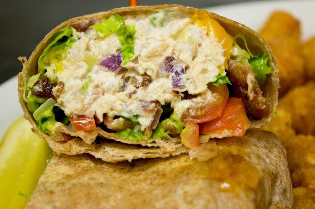 Riverdale Diner | restaurant | 521 River Rd, Shelton, CT 06484, USA | 2039244084 OR +1 203-924-4084