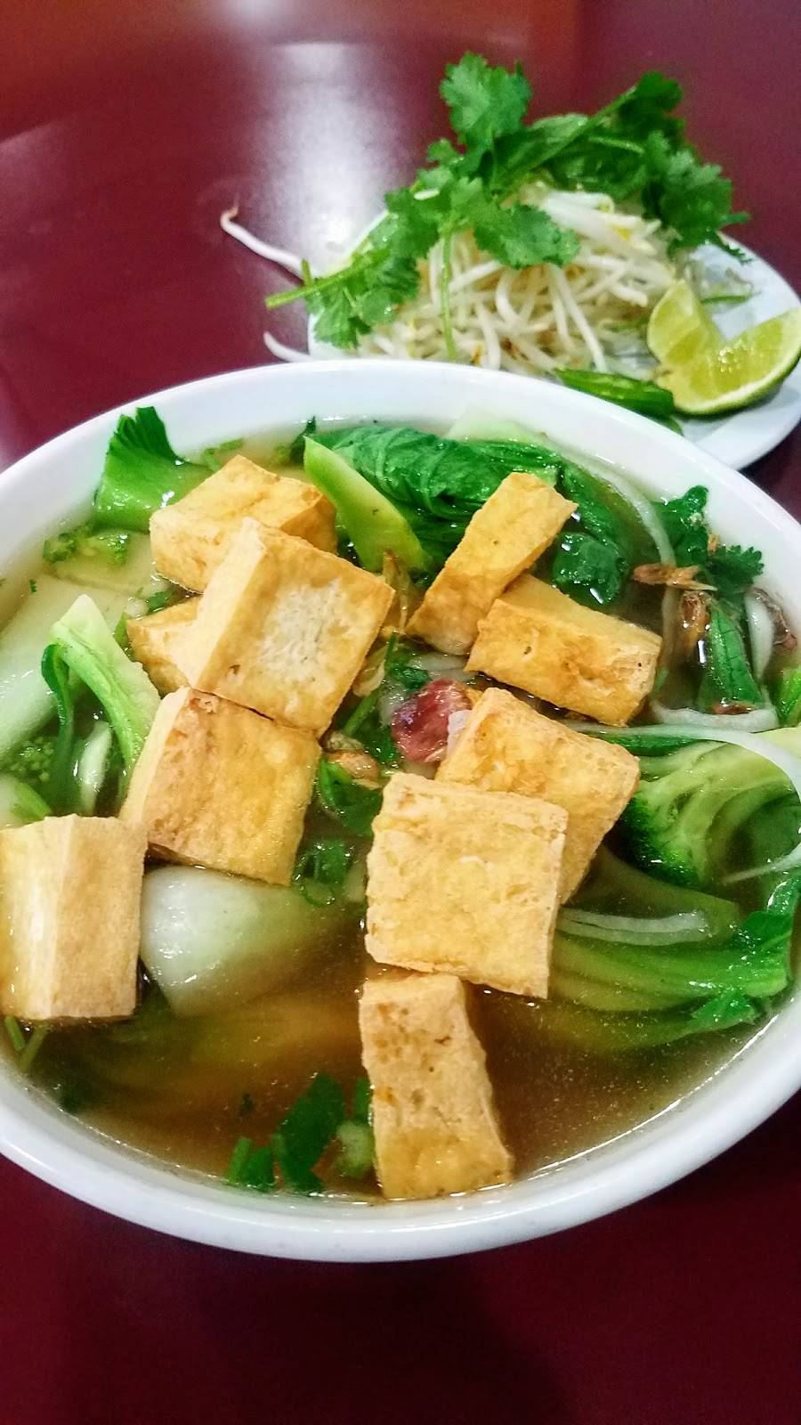 Lv Vietnamese Restaurant | restaurant | 2621 Springs Rd, Vallejo, CA 94591, USA | 7075610070 OR +1 707-561-0070