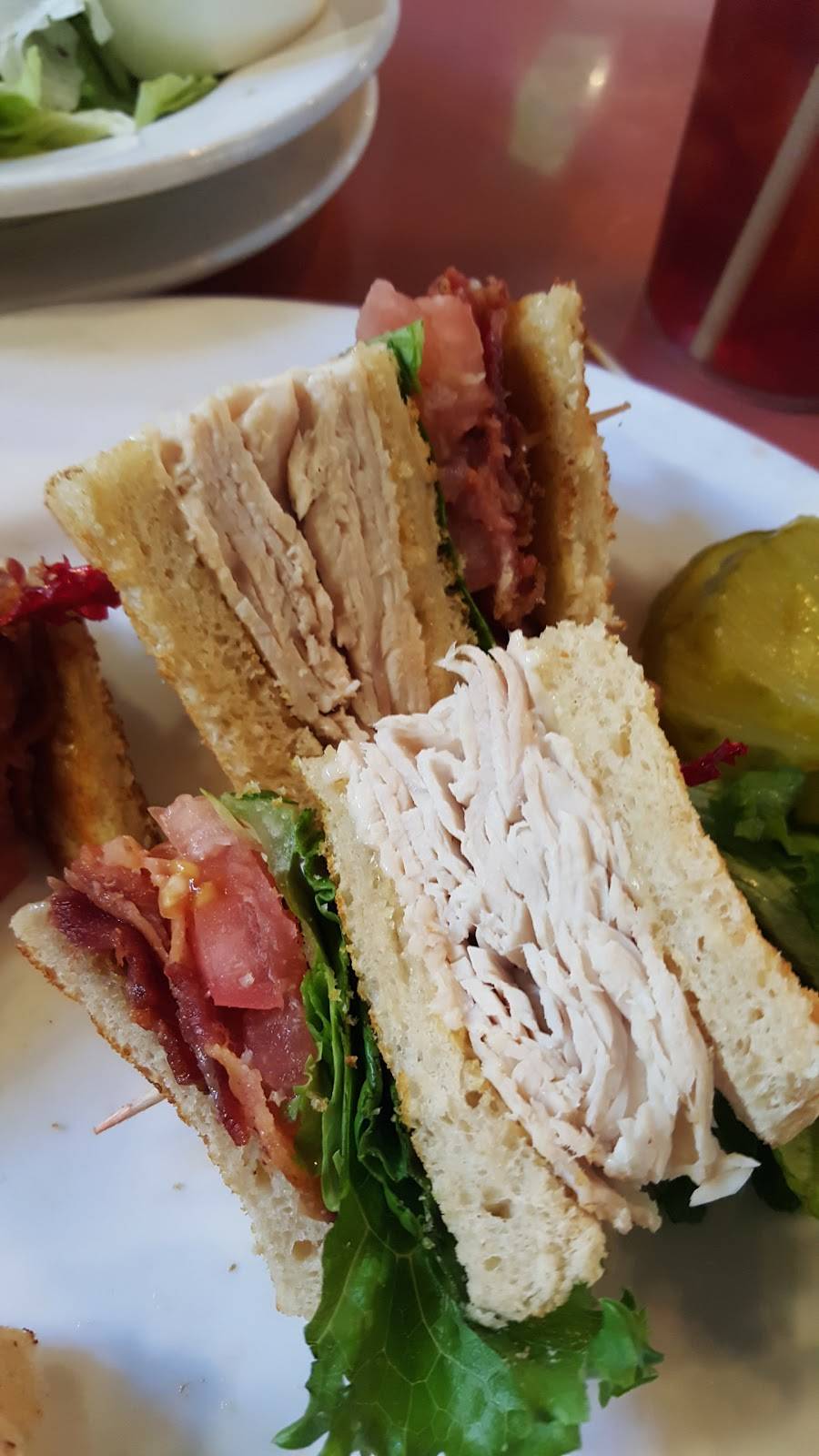 Lulus Restaurant | restaurant | 16900 Roscoe Blvd, Van Nuys, CA 91406, USA | 8189880707 OR +1 818-988-0707