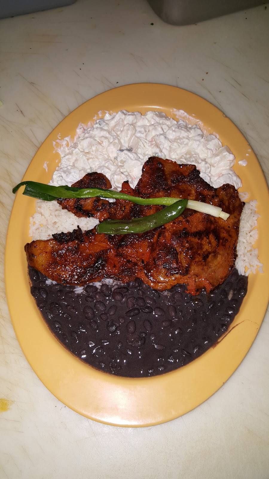 Guaterico Deli | restaurant | 526 S Clinton Ave, Trenton, NJ 08611, USA | 6093938410 OR +1 609-393-8410