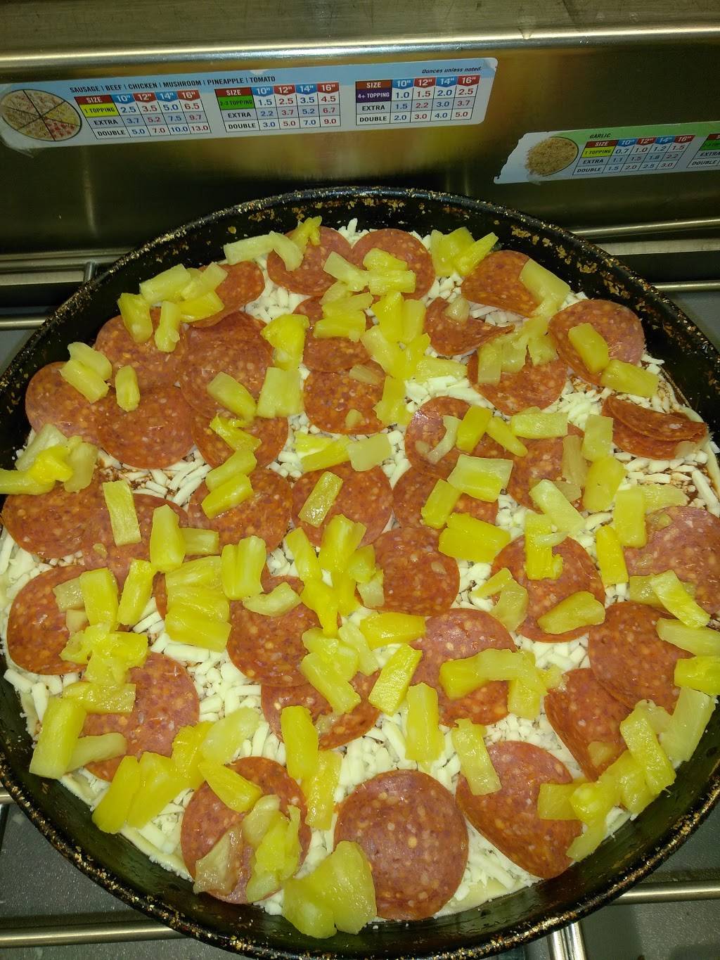 Dominos Pizza | meal delivery | 10586 SE 32nd Ave, Milwaukie, OR 97222, USA | 5036595585 OR +1 503-659-5585