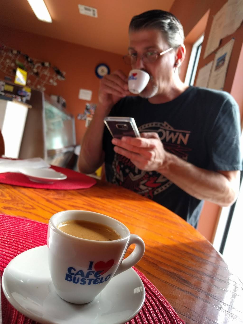 Island Cuban Cafe | restaurant | 1911 Seward Ave # A, Naples, FL 34109, USA | 2395969005 OR +1 239-596-9005