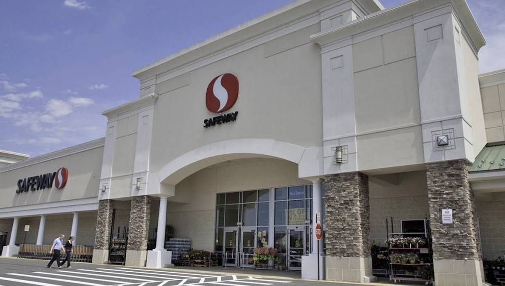 Braemar Village Center | shopping mall | 12713-12891 Braemar Village Pz, Bristow, VA 20136, USA | 7034424300 OR +1 703-442-4300