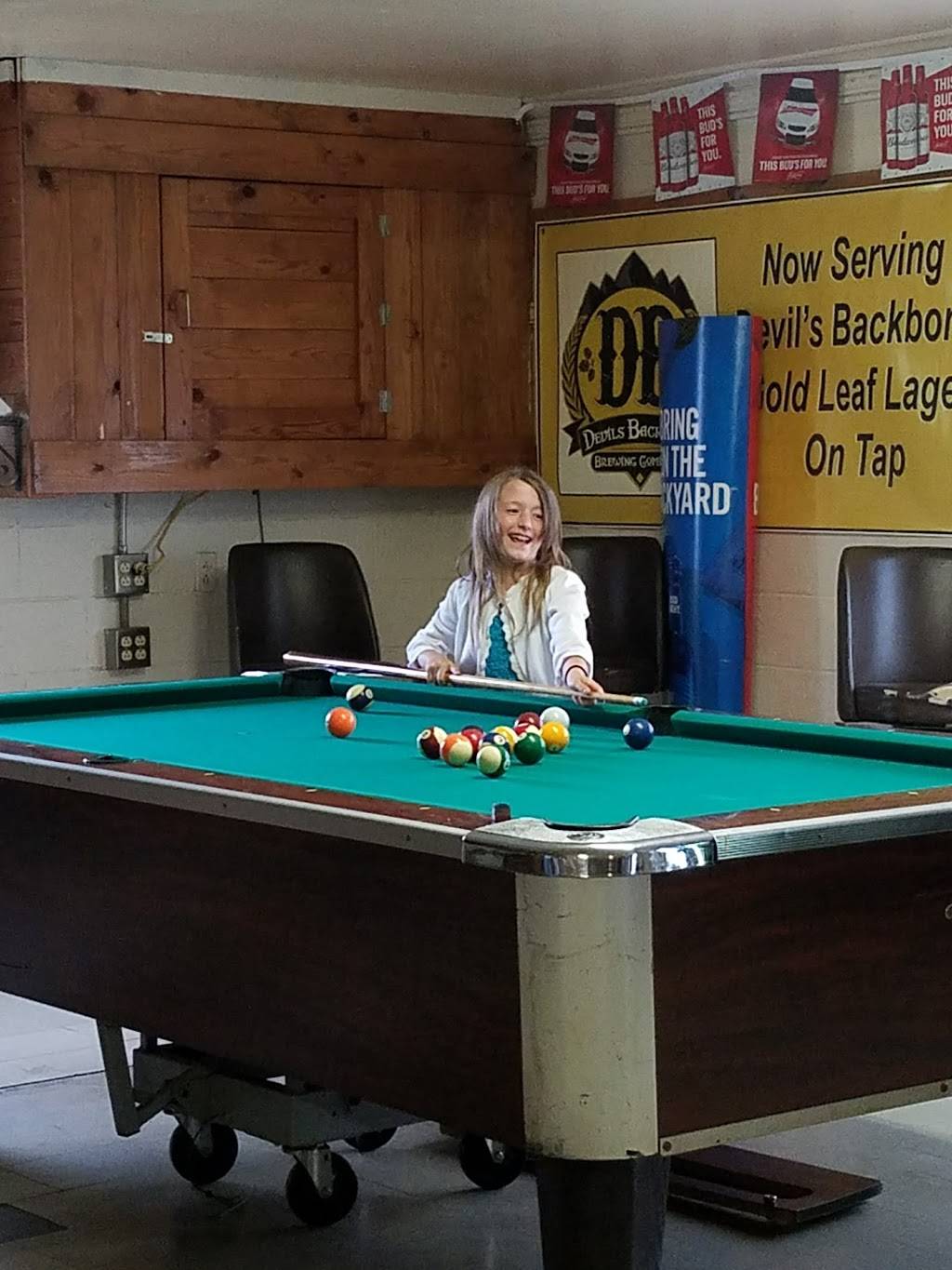 B Bs Place | restaurant | 125 Markham Rd, Gretna, VA 24557, USA | 4346563176 OR +1 434-656-3176