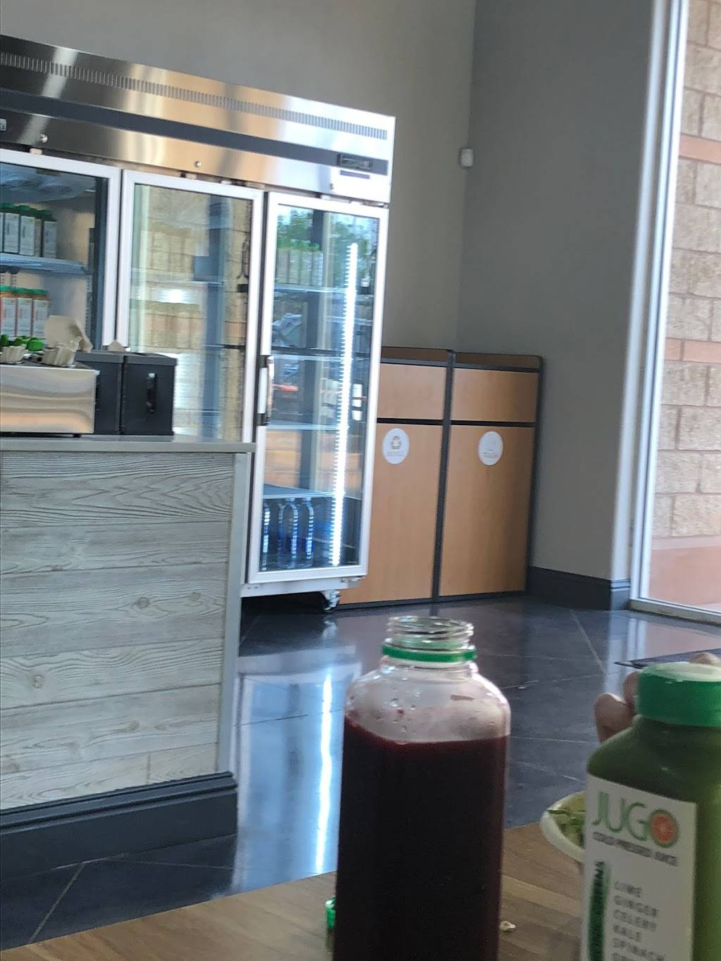 Jugo Salad & Juice Bar | restaurant | 5010, 1169 E Champlain Dr, Fresno, CA 93720, USA | 5594075846 OR +1 559-407-5846