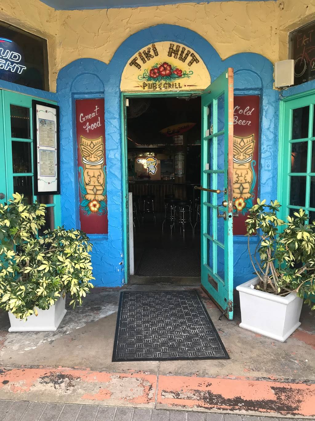 Burgey’s Tiki Hut | restaurant | 1010 Main St, Daytona Beach, FL 32118, USA | 3868725657 OR +1 386-872-5657