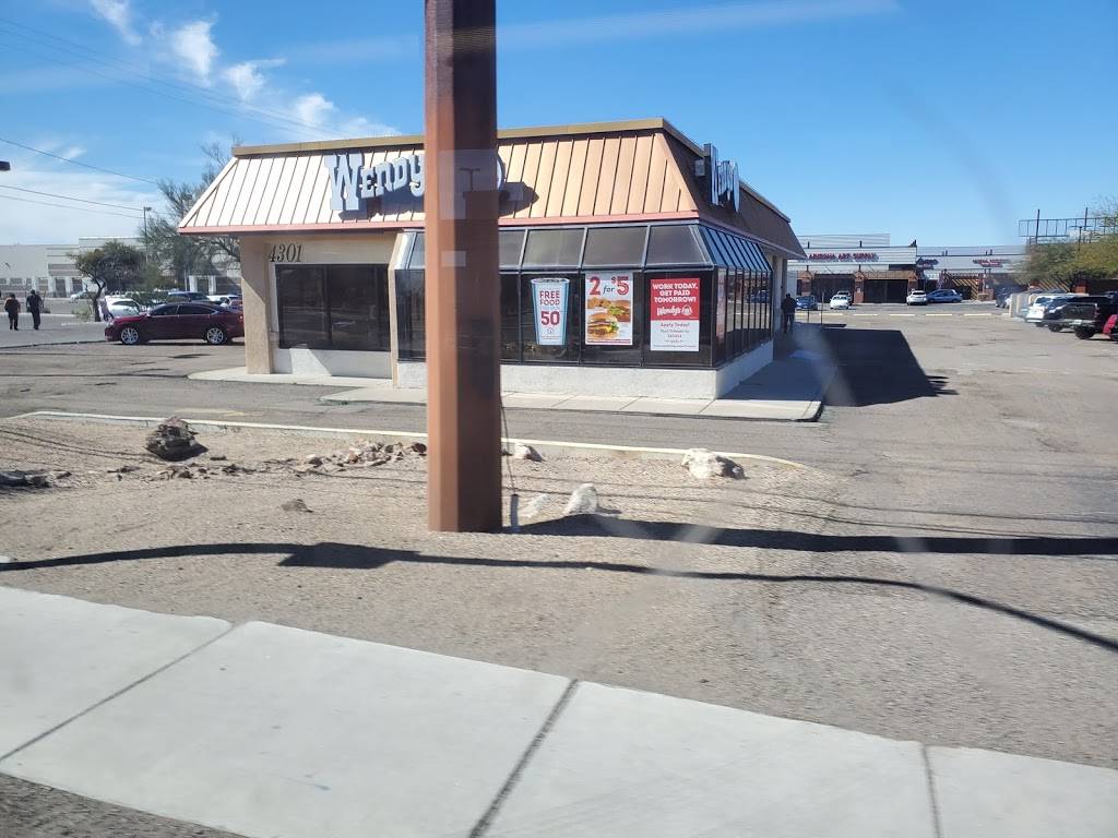 Wendys | restaurant | 4301 N Oracle Rd, Tucson, AZ 85705, USA | 5208880885 OR +1 520-888-0885