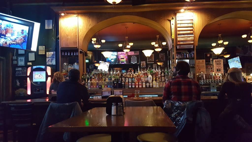 Spot Bar & Grill | restaurant | 98 S Pennsylvania St, Denver, CO 80209, USA | 3037331299 OR +1 303-733-1299