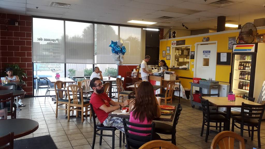 Salvadoreño Restaurant #3 | restaurant | 8911 N Central Ave #101, Phoenix, AZ 85020, USA | 6028702955 OR +1 602-870-2955