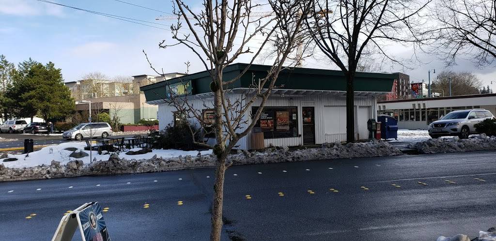 Subway | meal takeaway | 16001 Redmond Way, Redmond, WA 98052, USA | 4258859210 OR +1 425-885-9210