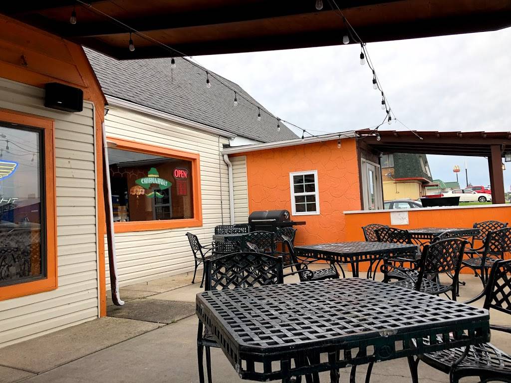 Chihuahuas Mexican Restaurant & Cantina | restaurant | 101 N Lincoln Dr, Troy, MO 63379, USA | 6364622951 OR +1 636-462-2951