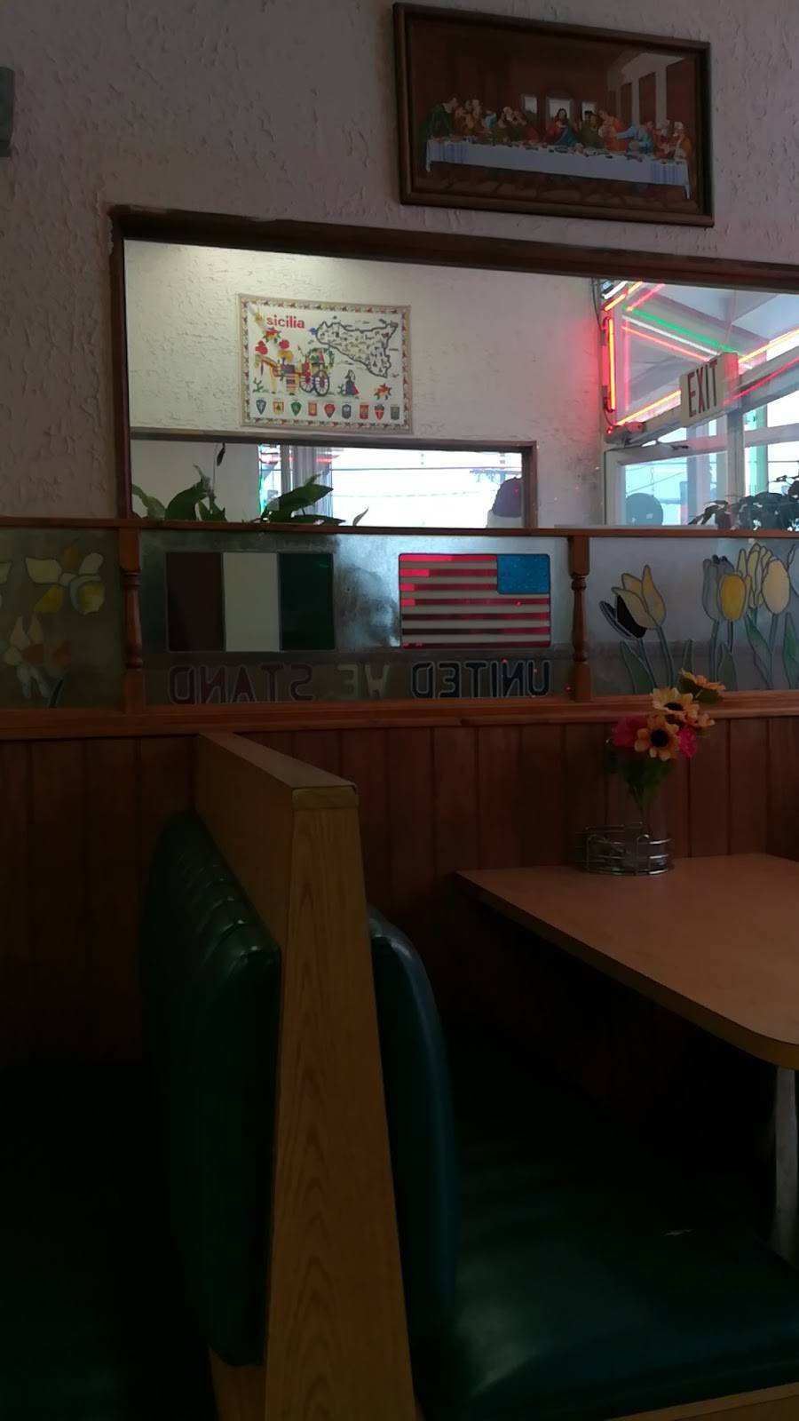 Romas Pizza Italian Restaurant | restaurant | 2 E Main St, Dallastown, PA 17313, USA | 7172461399 OR +1 717-246-1399