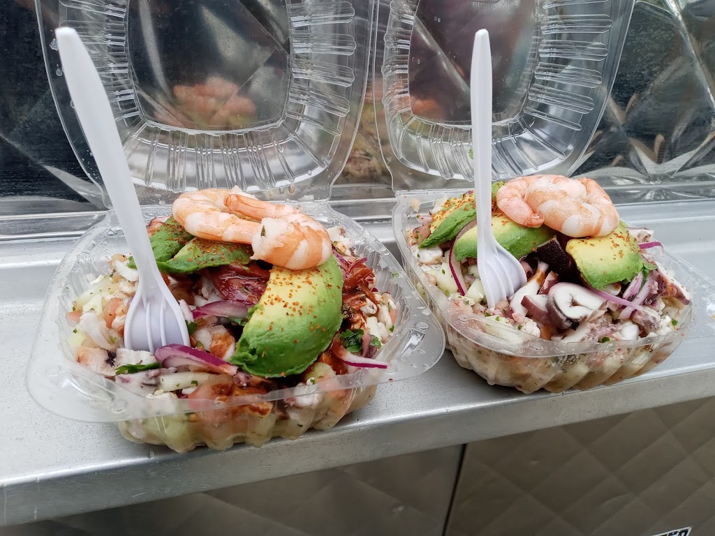 Mariscos La Chalupa (Seafood Truck) | restaurant | 2602 Logan Ave, San Diego, CA 92113, USA | 6196735988 OR +1 619-673-5988