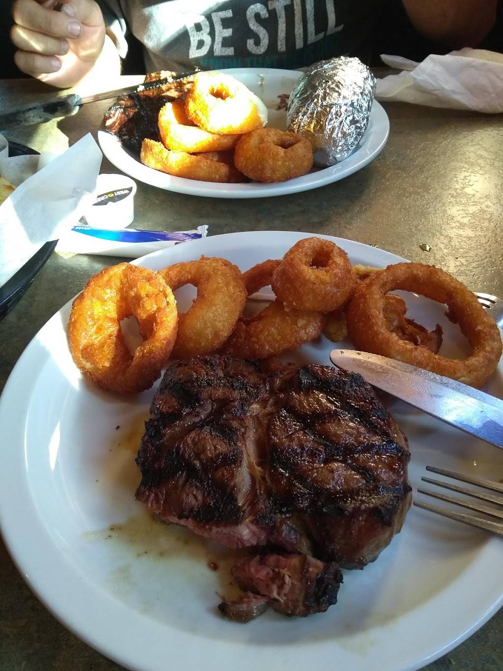 Ribeyes | restaurant | 2955 J Warren Rd, Cornelia, GA 30531, USA | 7067766186 OR +1 706-776-6186