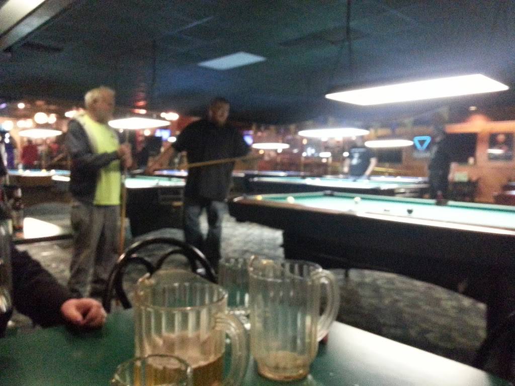 Airway Billiards Bar & Grill | restaurant | 2611 Needmore Rd, Dayton, OH 45414, USA | 9372745999 OR +1 937-274-5999