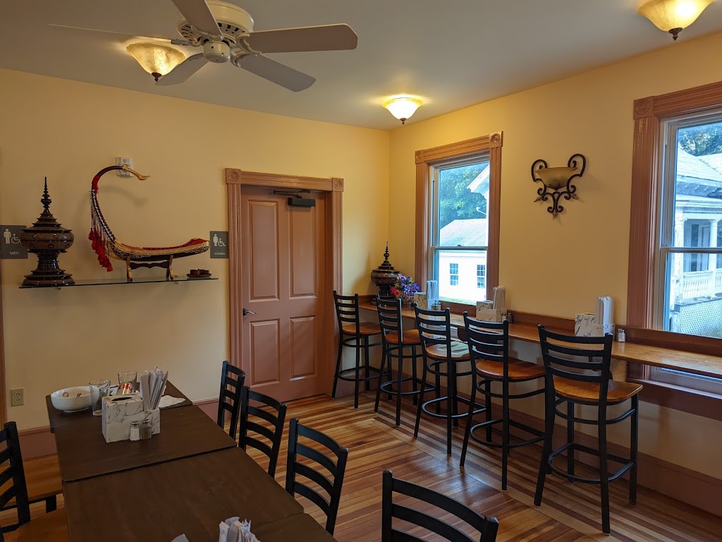 Burmese Bowl | restaurant | 114 Housatonic St, Lee, MA 01238, USA | 4133944289 OR +1 413-394-4289