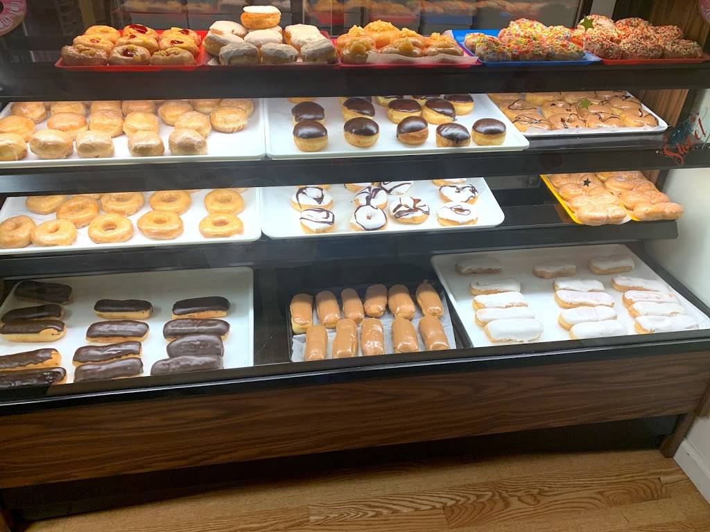 East Town Donuts | bakery | 1101 Caseyville Rd suite e, Caseyville, IL 62232, USA | 6188030407 OR +1 618-803-0407