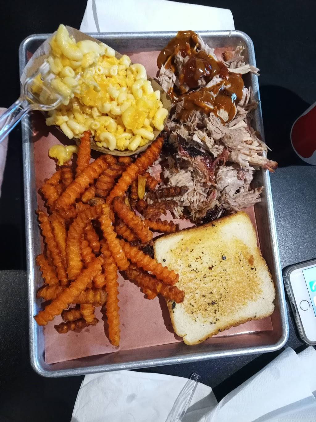 Sandfly Barbeque | restaurant | 8413 Ferguson Ave, Savannah, GA 31406, USA | 9123565463 OR +1 912-356-5463