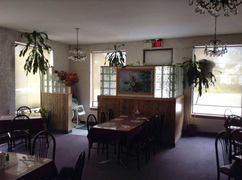 Lucky Kitchen | restaurant | 190 King St W, Harrow, ON N0R 1G0, Canada | 5197384447 OR +1 519-738-4447