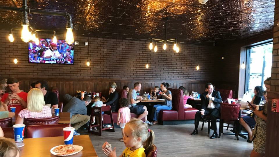 Brama La Pizza | restaurant | 1336, 34 S Prospect Ave, Clarendon Hills, IL 60514, USA | 6303202222 OR +1 630-320-2222