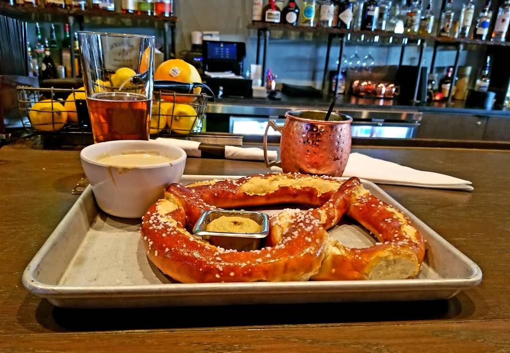 The Fat Rabbit Pub | restaurant | 16029 Tampa Palms Blvd W, Tampa, FL 33647, USA | 8132523004 OR +1 813-252-3004