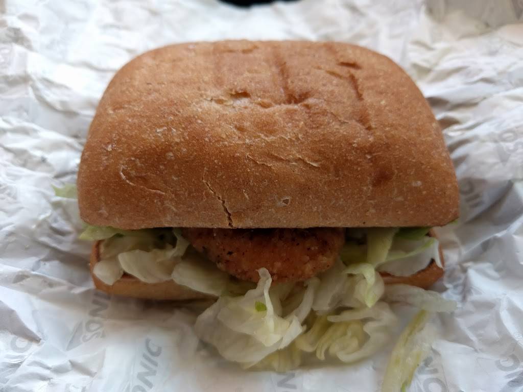 Sonic Drive-In | restaurant | 9328 Highland Rd, White Lake Charter Township, MI 48386, USA | 2484616158 OR +1 248-461-6158