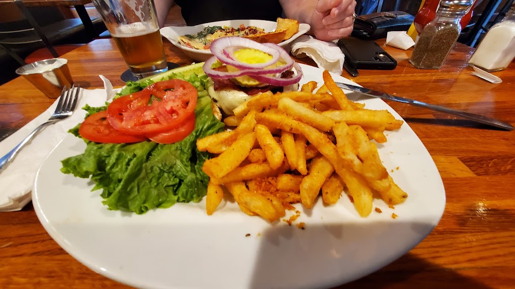 Quinn’s Irish Pub | restaurant | 715 W Boylston St, Worcester, MA 01606, USA | 5084592025 OR +1 508-459-2025