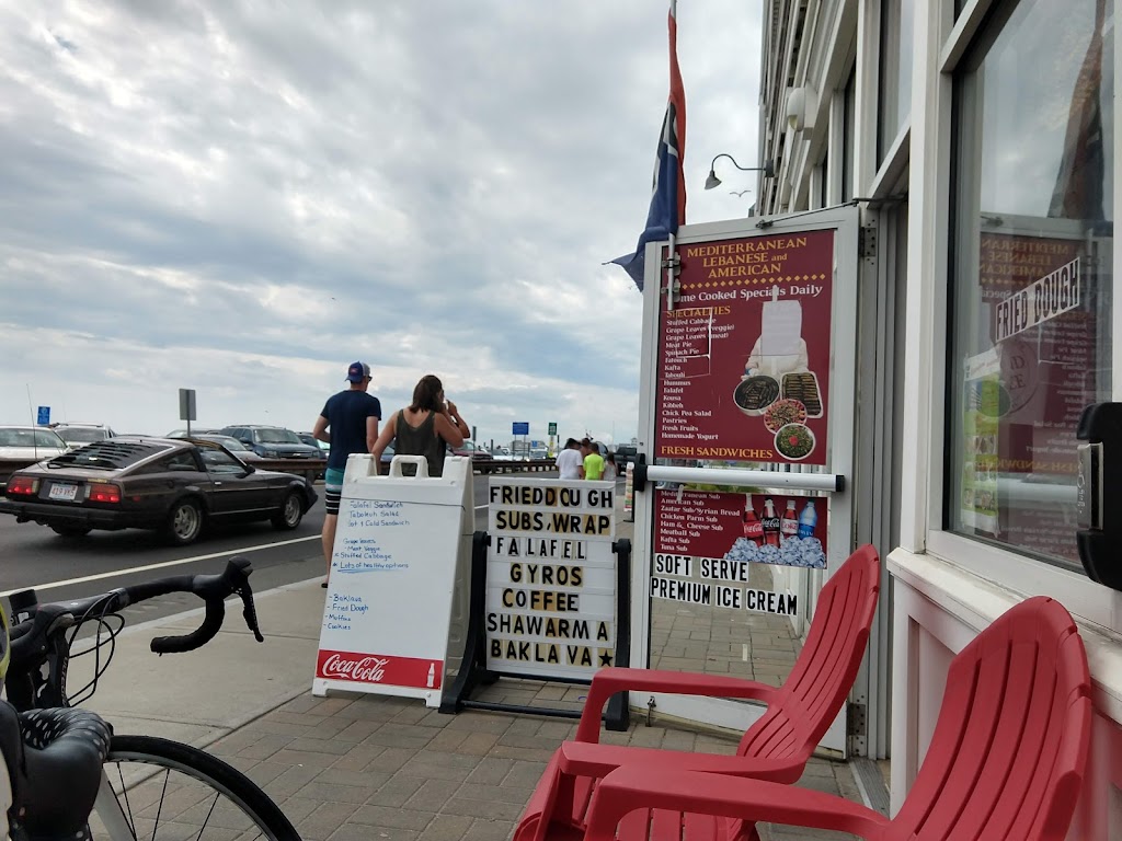 Oceanfront Convenience Store & Lolas Kitchen | restaurant | 339 Ocean Blvd, Hampton, NH 03842, USA | 6036017528 OR +1 603-601-7528