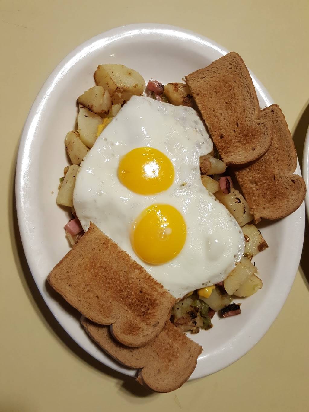 Amys Country Cafe | cafe | 420 Main St, Sandstone, MN 55072, USA | 3202452481 OR +1 320-245-2481