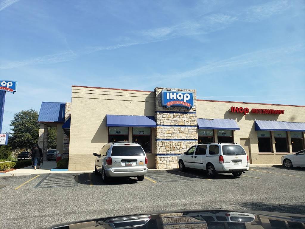 IHOP | bakery | 1350 S Walnut St, Starke, FL 32091, USA | 9043689945 OR +1 904-368-9945