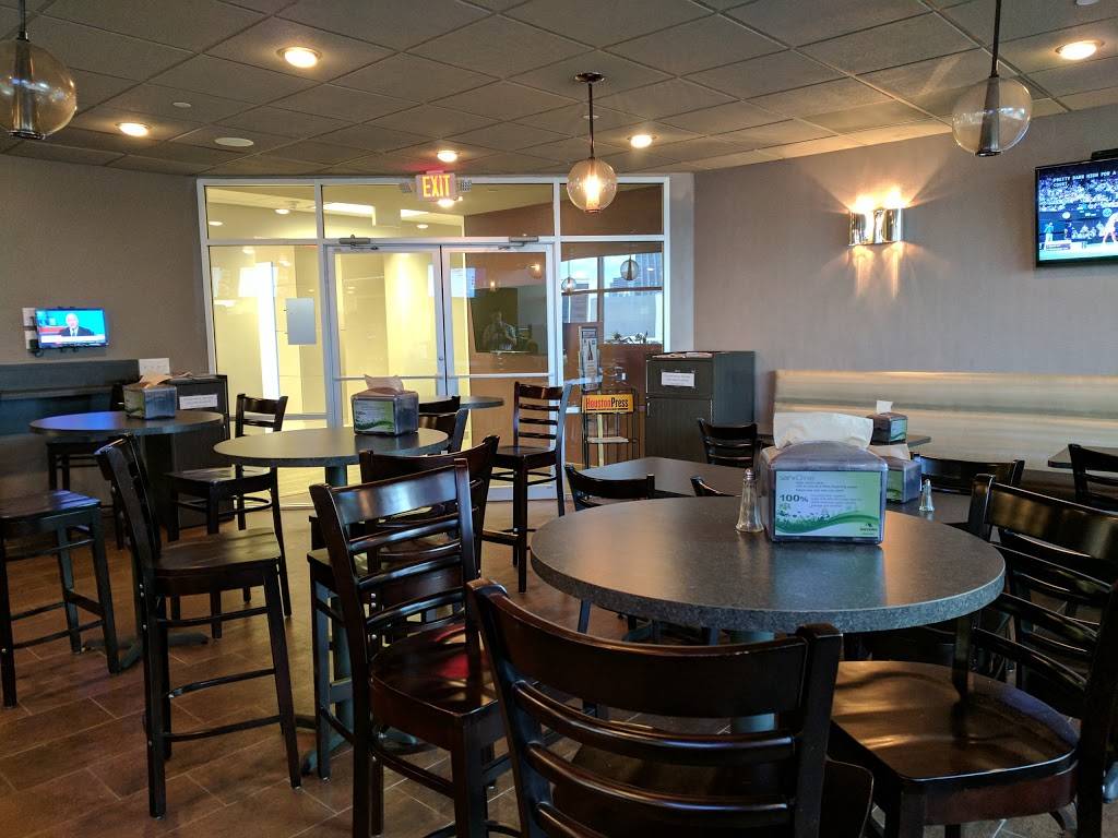 High Tower Deli | restaurant | 1233 W Loop S #740, Houston, TX 77027, USA | 8323333354 OR +1 832-333-3354