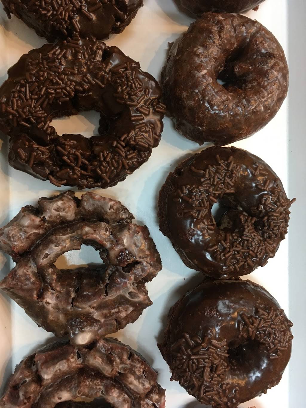 J & J Donuts | bakery | 415 Peachtree Industrial Blvd, Suwanee, GA 30024, USA | 6789263763 OR +1 678-926-3763