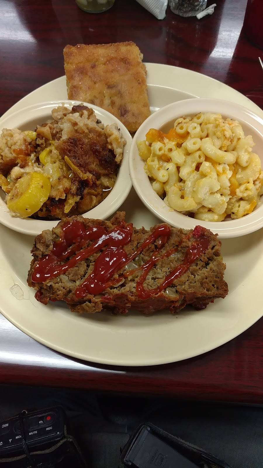 GGS SOUTHERN KITCHEN | restaurant | 200 St Augustine Rd, Valdosta, GA 31601, USA | 2295487995 OR +1 229-548-7995