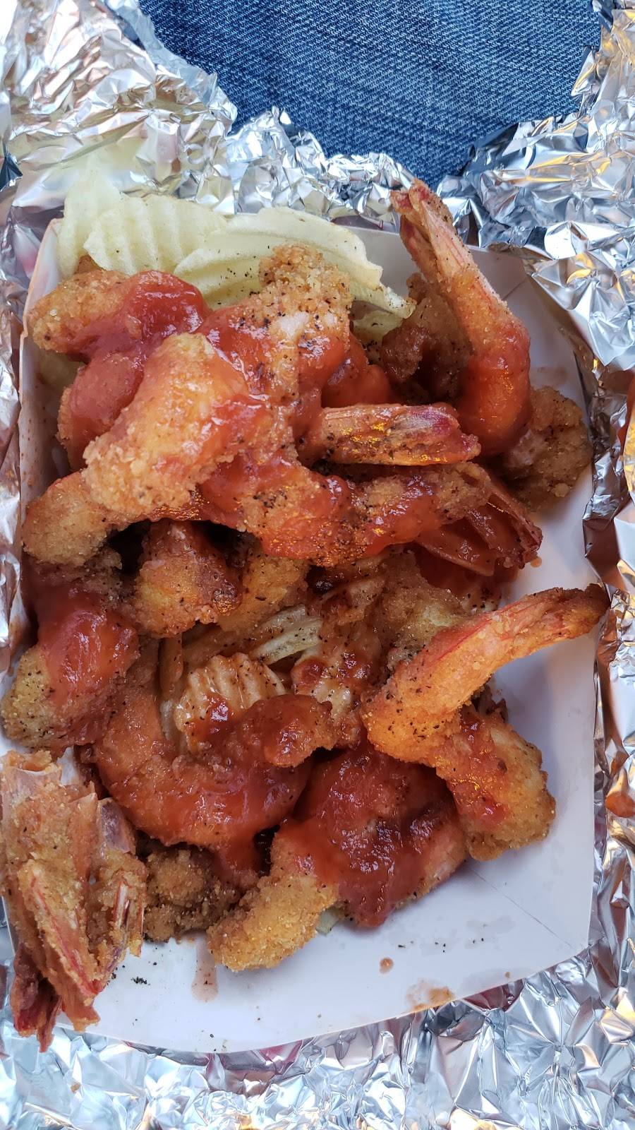 Sid Bookers Shrimp Corner | restaurant | 4600 N Broad St, Philadelphia, PA 19140, USA | 2153294455 OR +1 215-329-4455