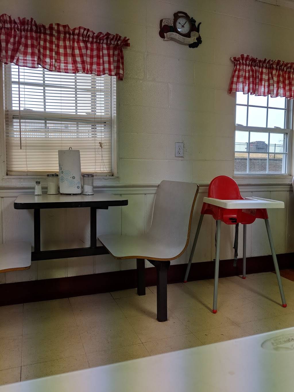 Red Top Cafe | restaurant | 4963 NC-704, Sandy Ridge, NC 27046, USA | 3368713444 OR +1 336-871-3444