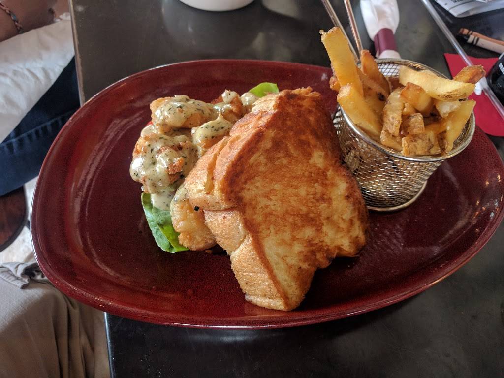 Roosters Restaurant & Bar | restaurant | 1320 Celebrity Cir, Myrtle Beach, SC 29577, USA | 8439454089 OR +1 843-945-4089