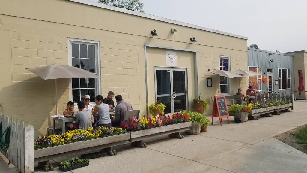 S2S Sugar to Salt | restaurant | 1371 Gray Dr, Traverse City, MI 49684, USA | 2314924616 OR +1 231-492-4616