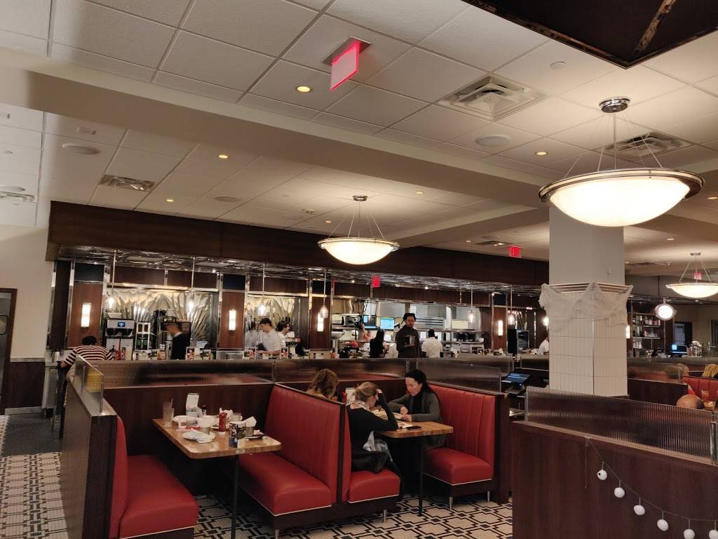 Silver Diner RIO | restaurant | 9811 Washingtonian Blvd Suite L-10, Gaithersburg, MD 20878, USA | 3013213530 OR +1 301-321-3530