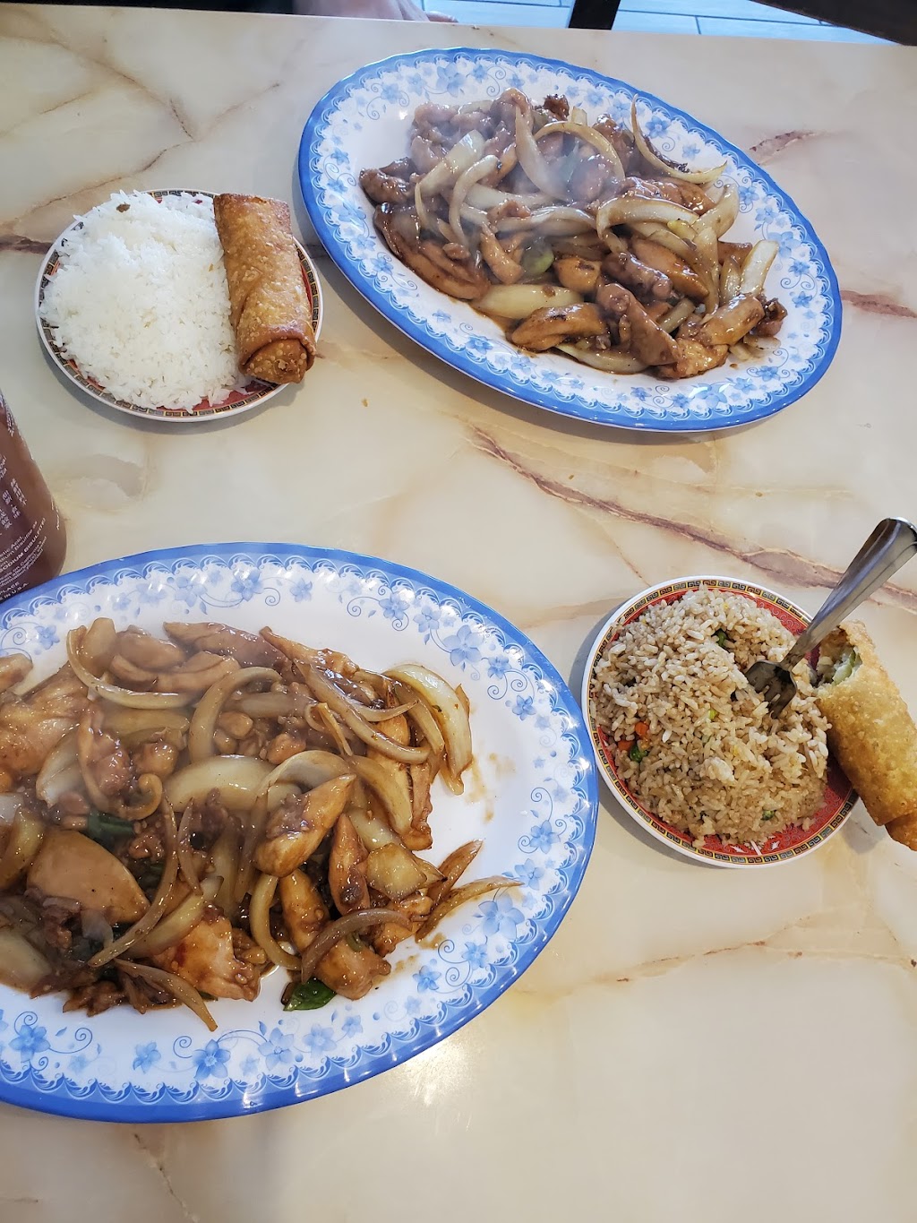 Eggroll Express | restaurant | 331 W 31st St S, Wichita, KS 67217, USA | 3167895828 OR +1 316-789-5828