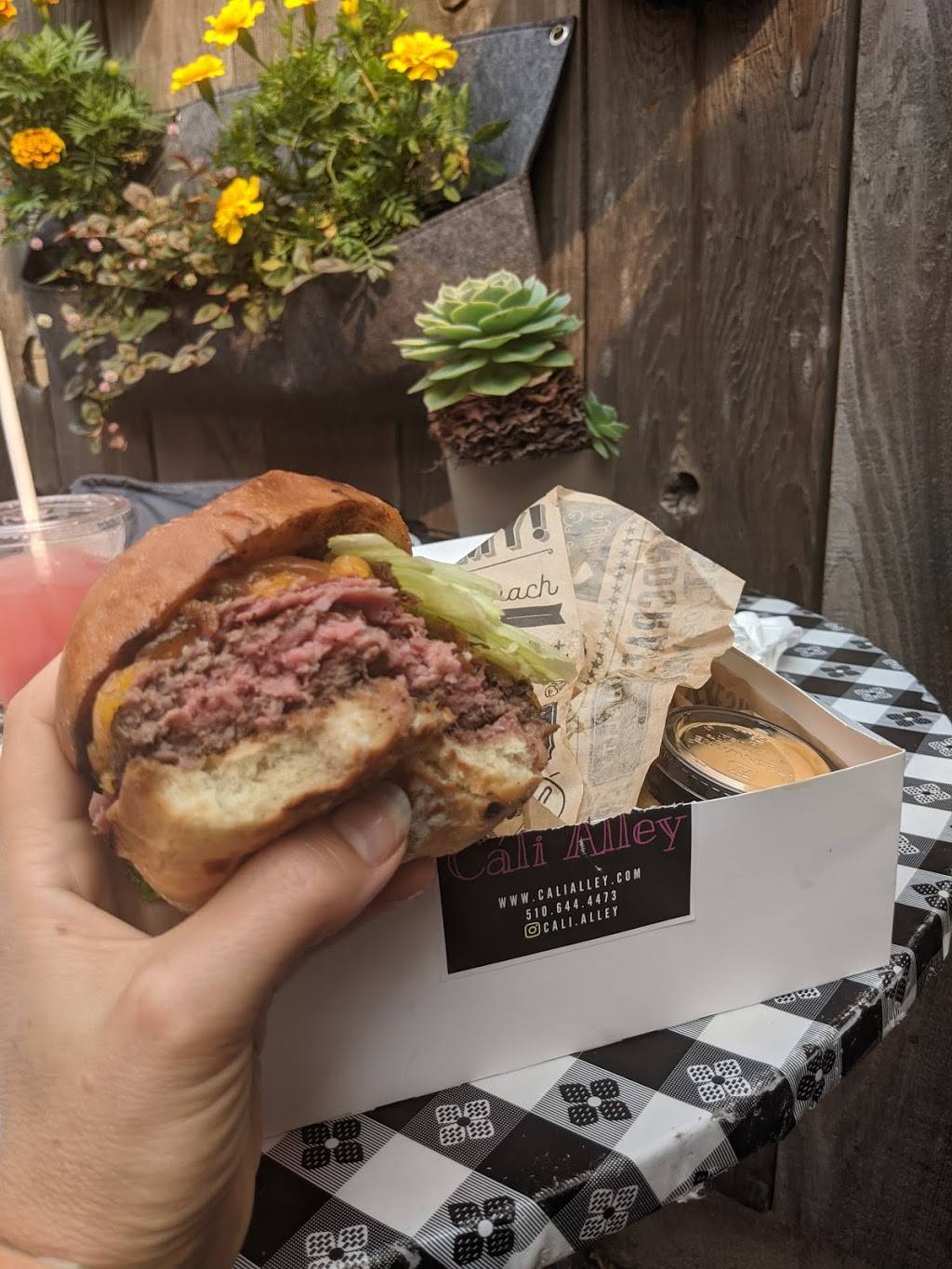 Cali Alley | restaurant | 1012 Grayson St, Berkeley, CA 94710, USA | 5106444473 OR +1 510-644-4473