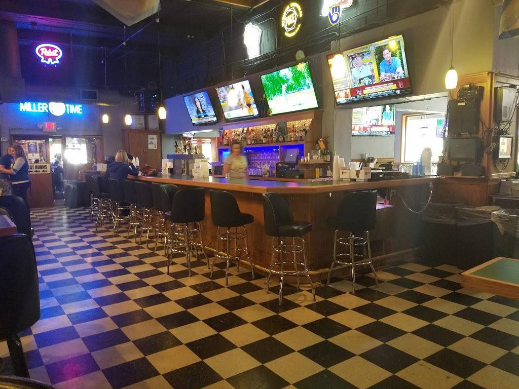 Kellys Bleachers | restaurant | 5218 W Bluemound Rd, Milwaukee, WI 53208, USA | 4142589837 OR +1 414-258-9837