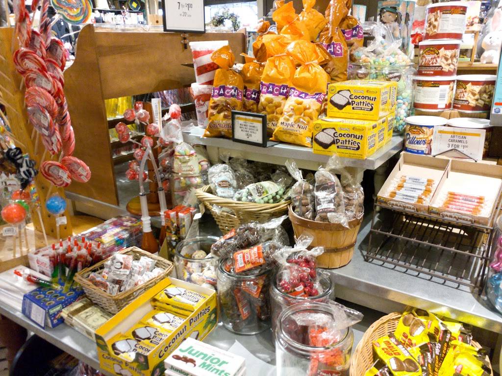 Cracker Barrel Old Country Store | restaurant | W176N9778 Rivercrest Dr, Germantown, WI 53022, USA | 2622534188 OR +1 262-253-4188