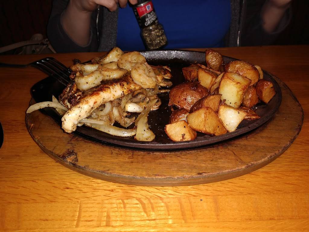 Applebees Grill + Bar | restaurant | 3001 W Eau Gallie Blvd, Melbourne, FL 32934, USA | 3212428488 OR +1 321-242-8488