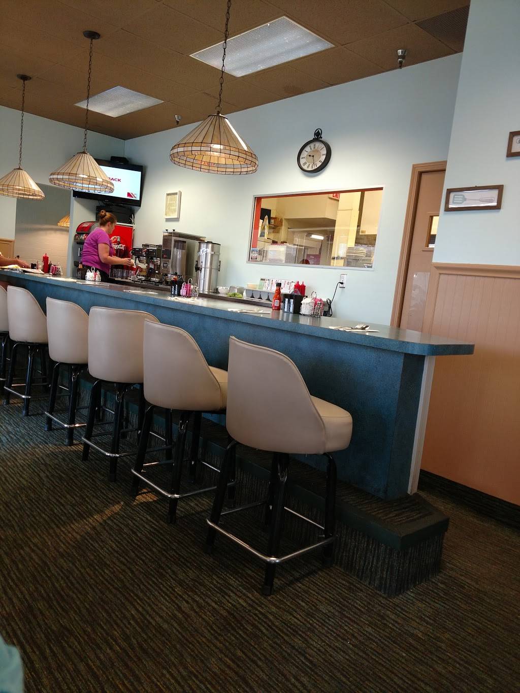 Gregorys Family Restaurant | restaurant | 2835 Whipple Ave NW, Canton, OH 44708, USA | 3304771296 OR +1 330-477-1296