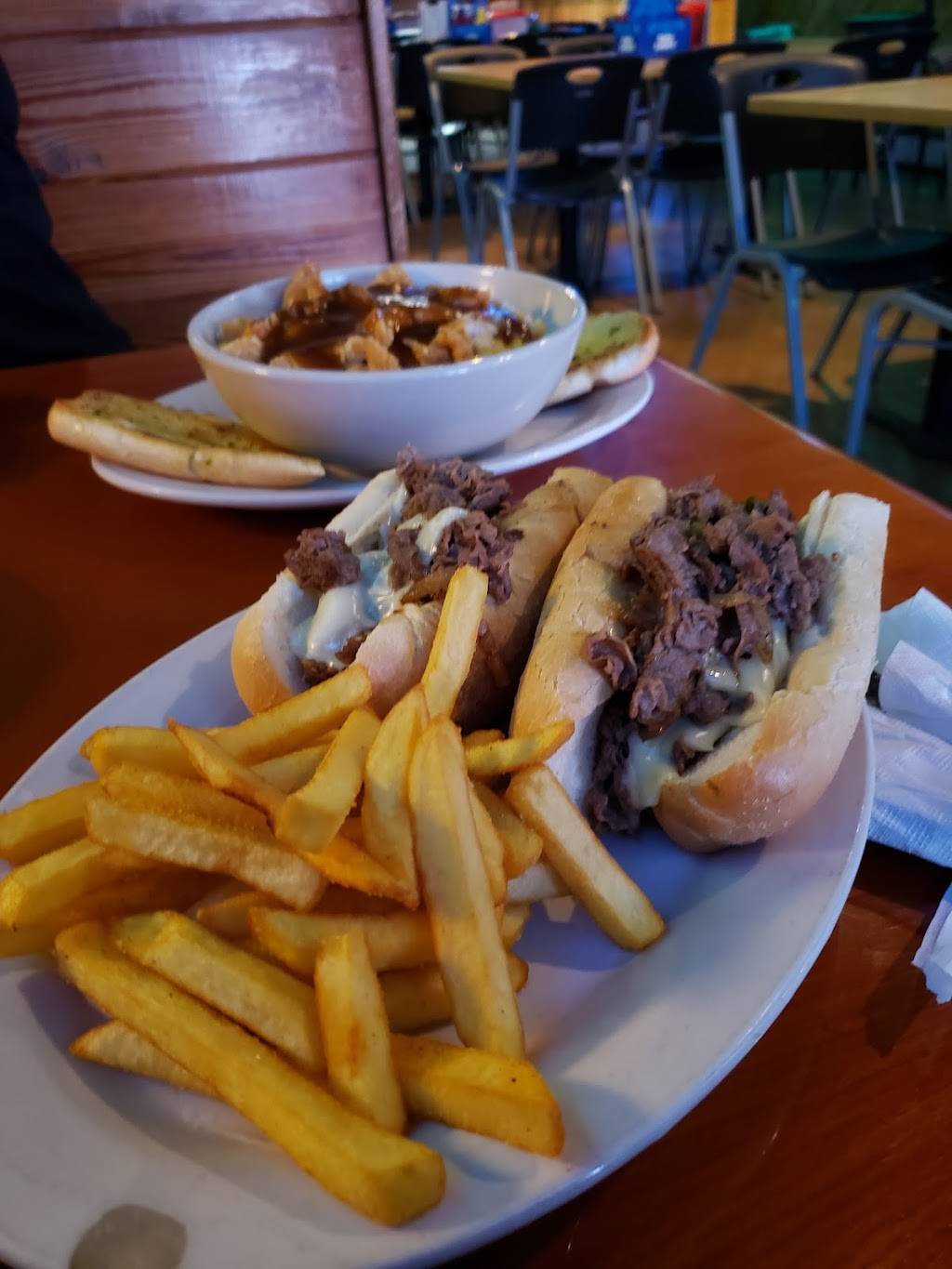 Prime Time Sports Grill | restaurant | 14404 N Dale Mabry Hwy, Tampa, FL 33618, USA | 8139080780 OR +1 813-908-0780